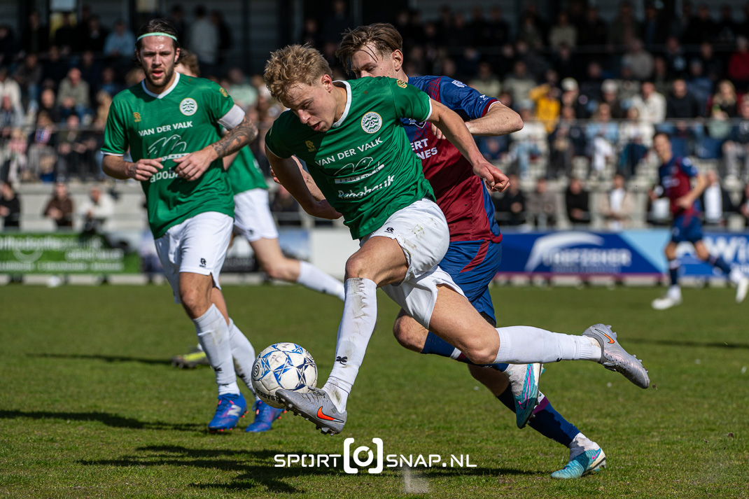 04-04-2026: Voetbal: FC 's-Gravenzande-Westlandia: s-Gravenzande Districtsbeker West II Derby